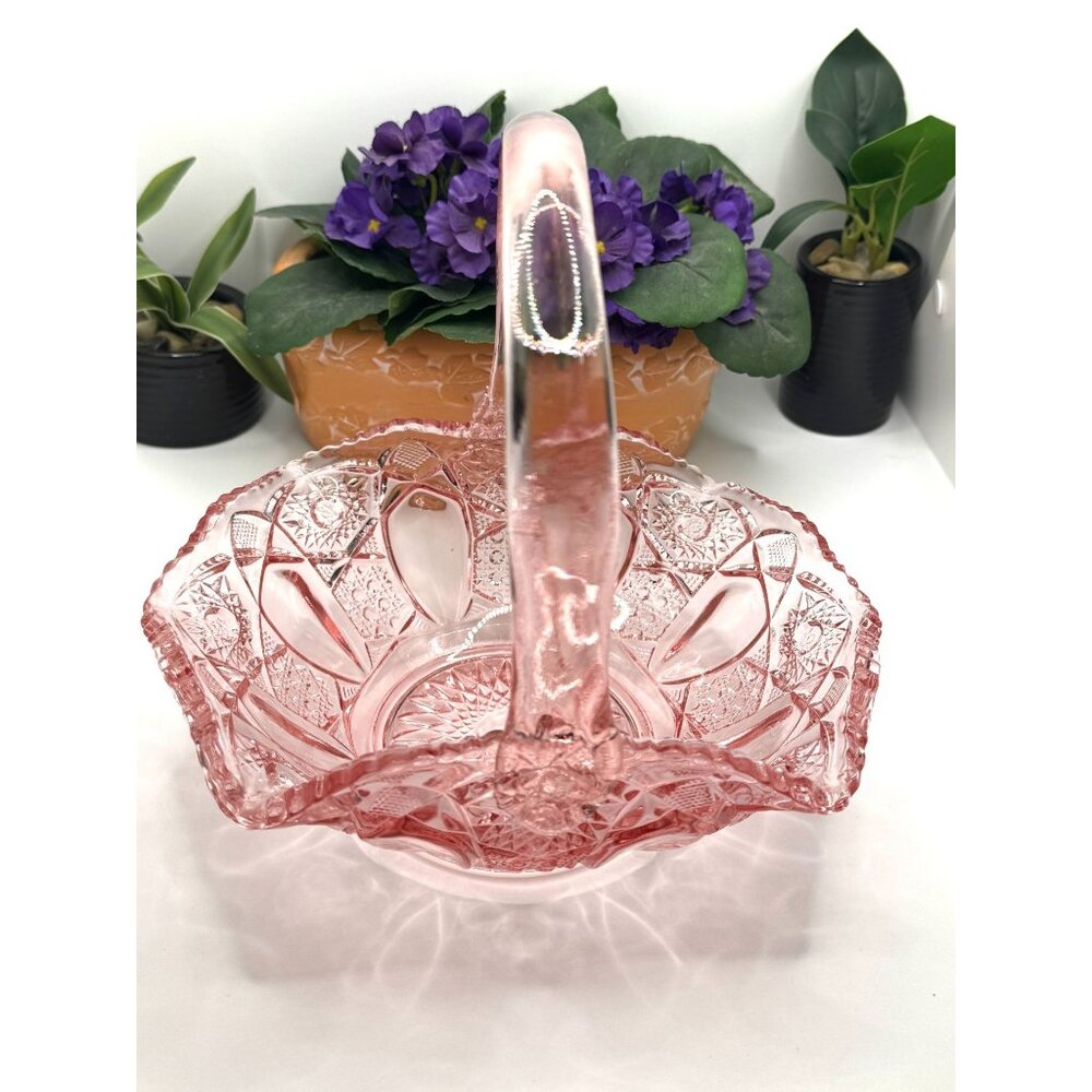 Vintage L.E. Smith Quintec SawtoothnPink Glass Basket With Intricate Cut Design